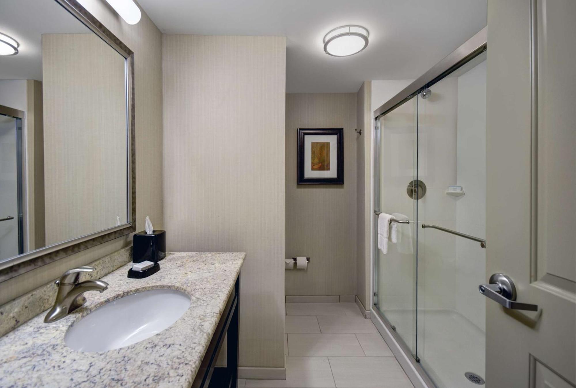 Hotel Hampton And 3*